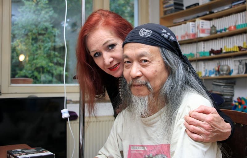 Damo Suzuki (right) at home with partner Elke Morsbach